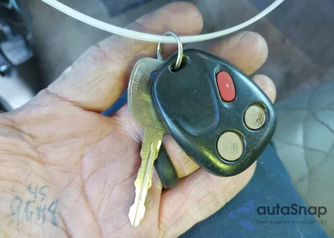 2004 Cadillac Escalade Standard from USA, damaged, VIN 1GYEC63T44R255669